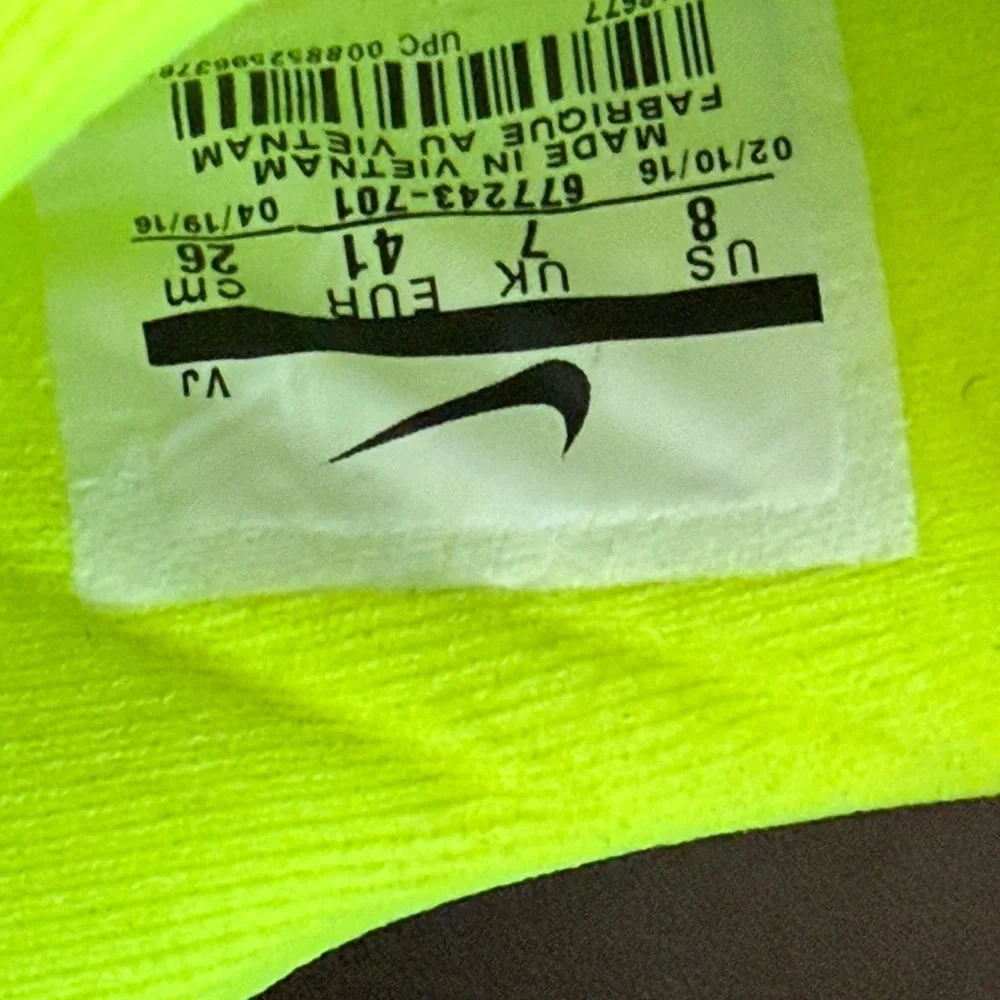Nike Neon Green Athletic Sneakers - Picture 15 of 16
